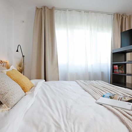 New & Cozy Studio In Ghencea + Netflix Bucharest Luaran gambar