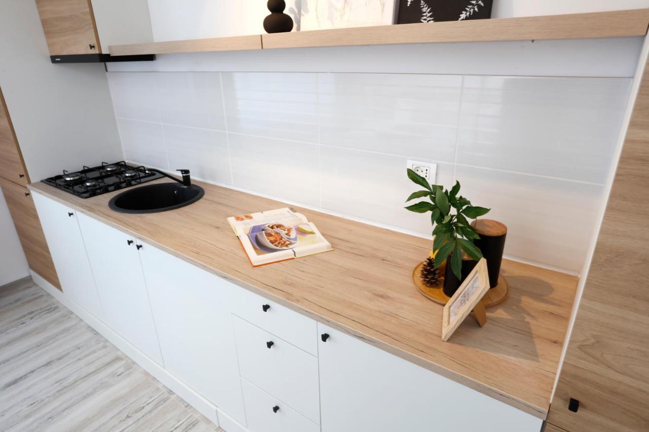 New & Cozy Studio In Ghencea + Netflix Bucharest Luaran gambar