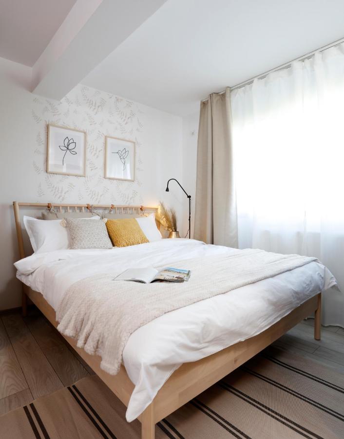 New & Cozy Studio In Ghencea + Netflix Bucharest Luaran gambar