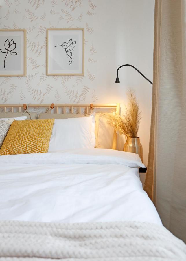 New & Cozy Studio In Ghencea + Netflix Bucharest Luaran gambar